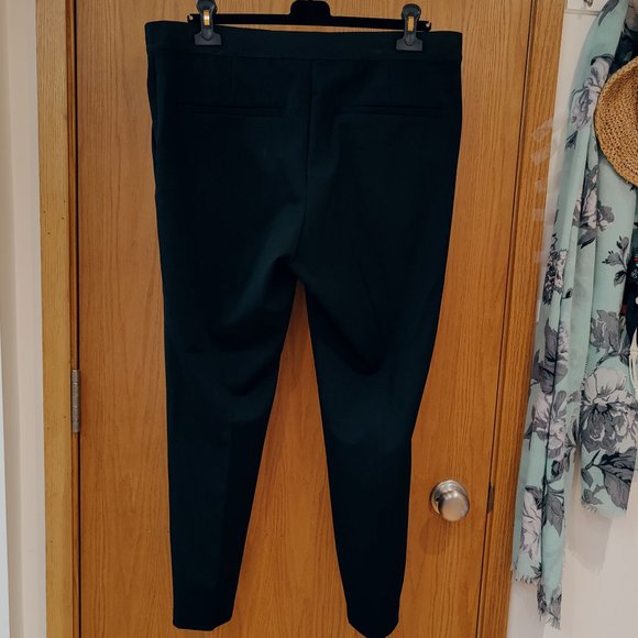 H&M Black Stretch Pull-on Pants with Pockets - Picture 3 of 8